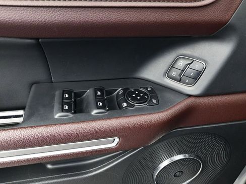 Used 2023 Ford Expedition Max Limited image 17