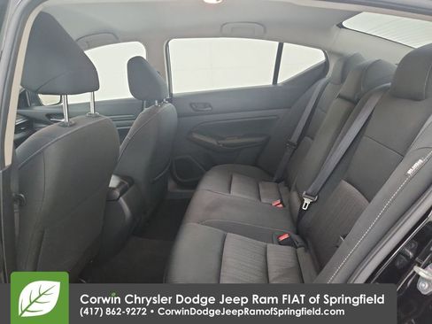 Used 2025 Nissan Altima 2.5 SV image 28