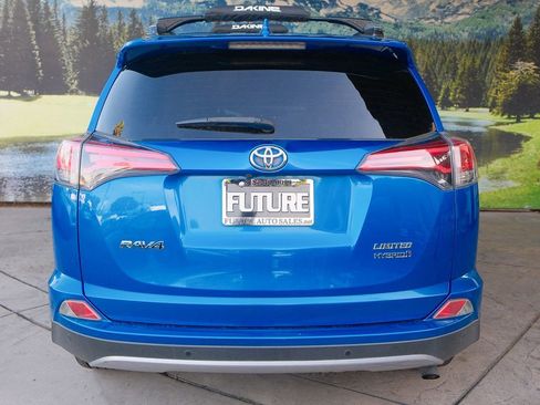 Used 2018 Toyota RAV4 Limited image 5