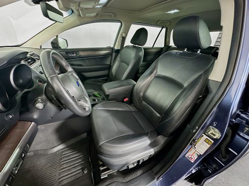 Used 2018 Subaru Outback 3.6R Limited AWD/4WD image 13