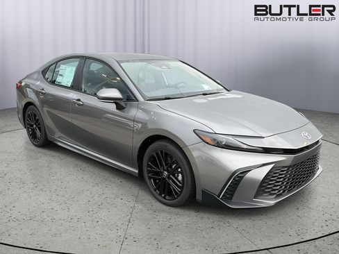 New 2026 Toyota Camry SE FWD image 8