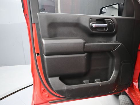 Used 2021 Chevrolet Silverado 1500 Custom image 16