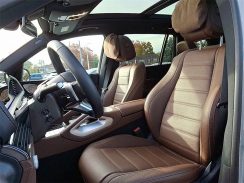 Used 2025 Mercedes-Benz GLS 580 GLS 580 image 13