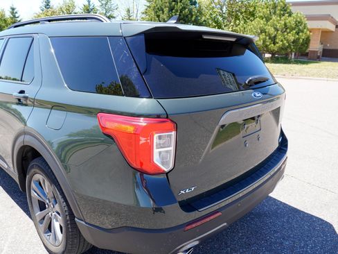Used 2023 Ford Explorer XLT w/ Equipment Group 202A AWD/4WD image 36