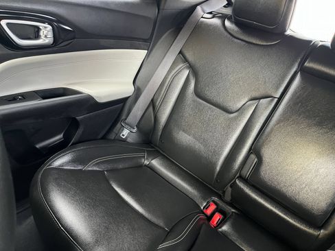 Used 2025 Jeep Compass Limited AWD/4WD image 44