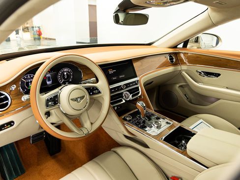 Used 2026 Bentley Flying Spur V8 AWD/4WD image 28