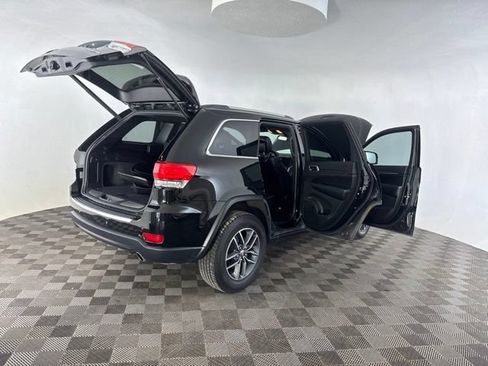 Used 2018 Jeep Grand Cherokee Limited AWD/4WD image 16