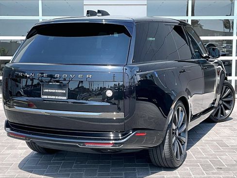 Certified 2023 Land Rover Range Rover SV AWD/4WD image 13