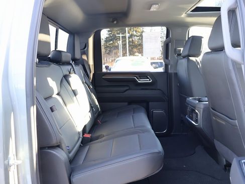 Used 2024 GMC Sierra 2500 Denali w/ Denali Reserve Package image 44