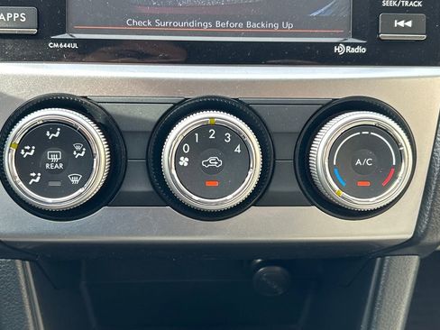 Used 2015 Subaru Crosstrek 2.0i Premium image 26