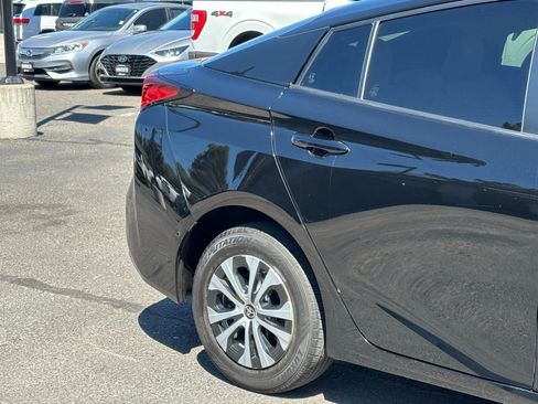 Used 2019 Toyota Prius XLE w/ Advanced Technology Package AWD/4WD image 3