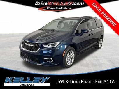 Used 2022 Chrysler Pacifica Touring-L