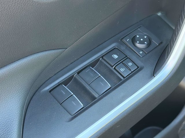 Used 2025 Toyota RAV4 XLE AWD/4WD image 24