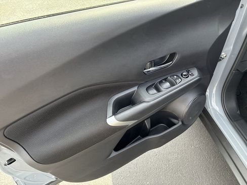 Used 2024 Nissan Kicks SV FWD image 13