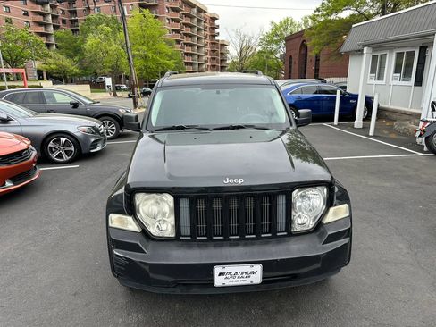 Used 2009 Jeep Liberty Sport w/ Popular Equipment Group image 2