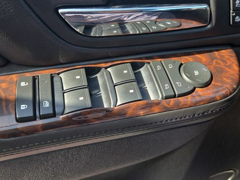 Used 2013 GMC Sierra 1500 Denali AWD/4WD image 33