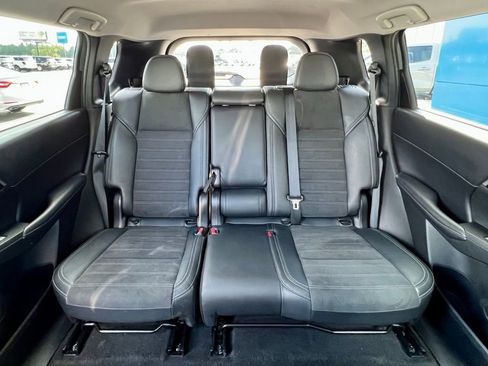 Used 2024 Mitsubishi Outlander SE image 36