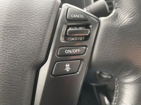 Used 2024 Nissan Frontier SV w/ SV Convenience Package image 22