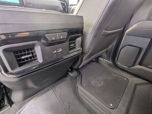 Used 2024 GMC Sierra 2500 AT4 w/ AT4 Premium Plus Package image 30