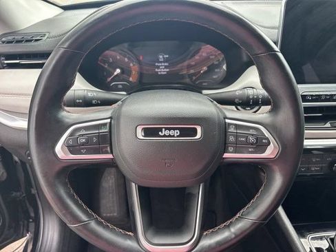 Used 2022 Jeep Compass Limited AWD/4WD image 16