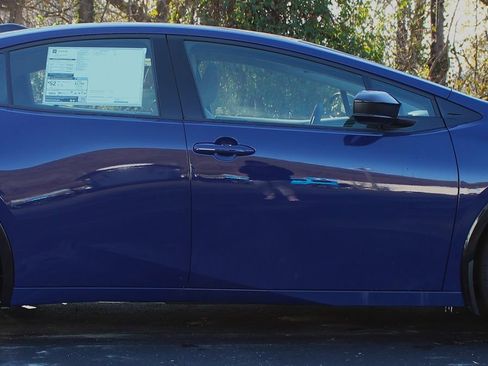 New 2026 Toyota Prius XLE FWD image 4