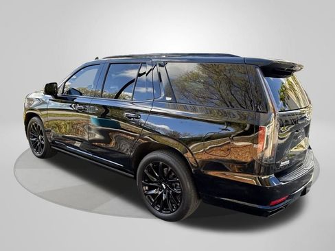 Used 2023 Cadillac Escalade Sport Platinum w/ LPO, ONYX Package image 5