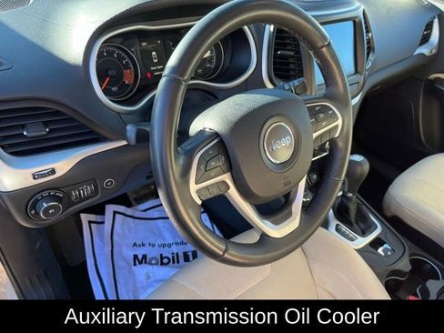 Used 2015 Jeep Cherokee Latitude w/ Comfort/Convenience Group image 14