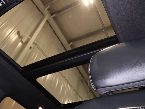 Certified 2019 Ford F450 Platinum w/ Platinum Ultimate Package AWD/4WD image 42