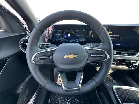 New 2026 Chevrolet Equinox LT image 12