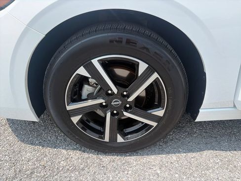 Used 2025 Nissan Sentra SV FWD image 26
