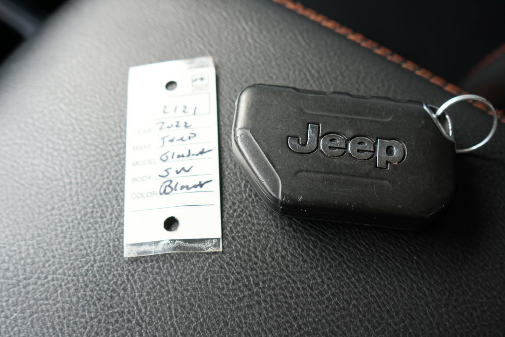 Used 2022 Jeep Gladiator Mojave w/ LED Lighting Group AWD/4WD image 36