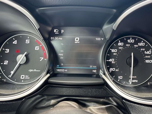 Used 2022 Alfa Romeo Stelvio Ti image 19