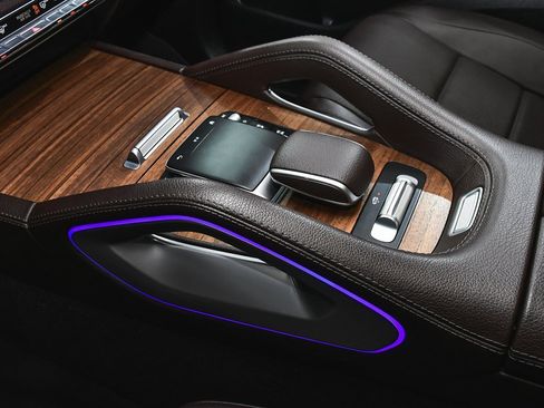 Used 2023 Mercedes-Benz GLS 450 4MATIC image 53