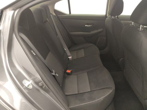 Used 2021 Nissan Sentra SV FWD image 19
