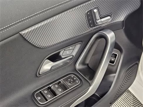 Certified 2025 Mercedes-Benz CLA 250 4MATIC image 17