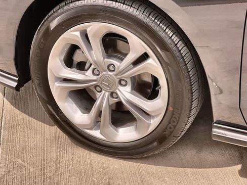 Used 2026 Honda Accord LX image 9