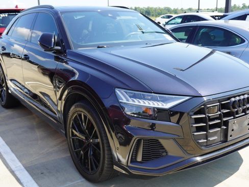 Used 2021 Audi Q8 Prestige w/ Prestige Package AWD/4WD image 3
