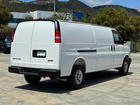 New 2026 GMC Savana 2500 Extended w/ Driver Convenience Package RWD image 18