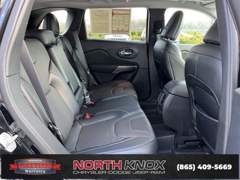 Used 2022 Jeep Cherokee Latitude Lux w/ Sun & Sound Group image 23