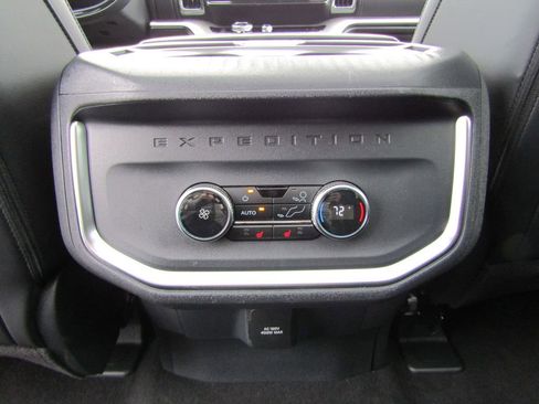 Used 2025 Ford Expedition Platinum AWD/4WD image 46