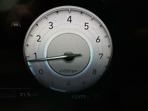 Used 2025 Hyundai Elantra SEL image 24