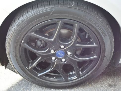 Used 2016 Ford Focus SE w/ Equipment Group 201A FWD image 42