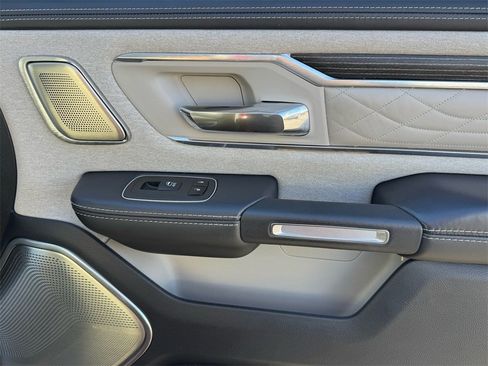 Used 2023 RAM 1500 Limited image 20
