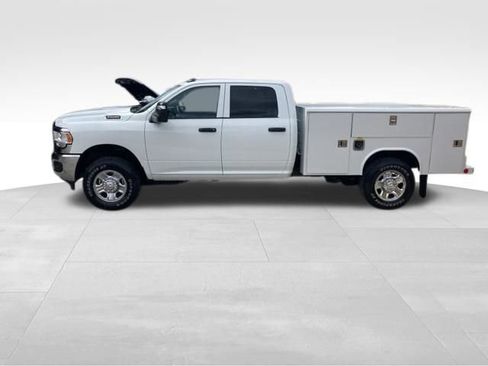 New 2024 RAM 2500 Tradesman w/ Chrome Appearance Group image 5