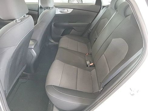 Used 2023 Kia Forte LXS w/ LXS Technology Package image 9