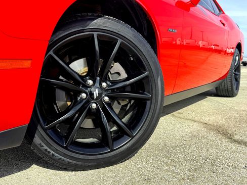 Used 2018 Dodge Challenger R/T Plus image 2