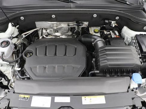 Used 2025 Volkswagen Atlas Cross Sport SE image 27