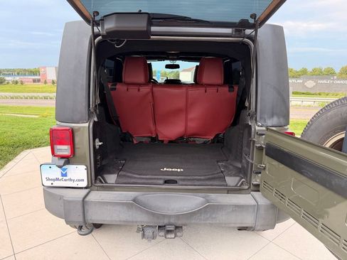 Used 2015 Jeep Wrangler Unlimited Sport w/ Quick Order Package 24S AWD/4WD image 6