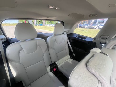 Used 2023 Volvo XC90 B6 Plus w/ Protection Package Premier AWD/4WD image 13