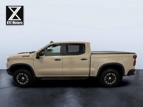 Used 2022 Chevrolet Silverado 1500 ZR2 w/ Technology Package AWD/4WD image 3